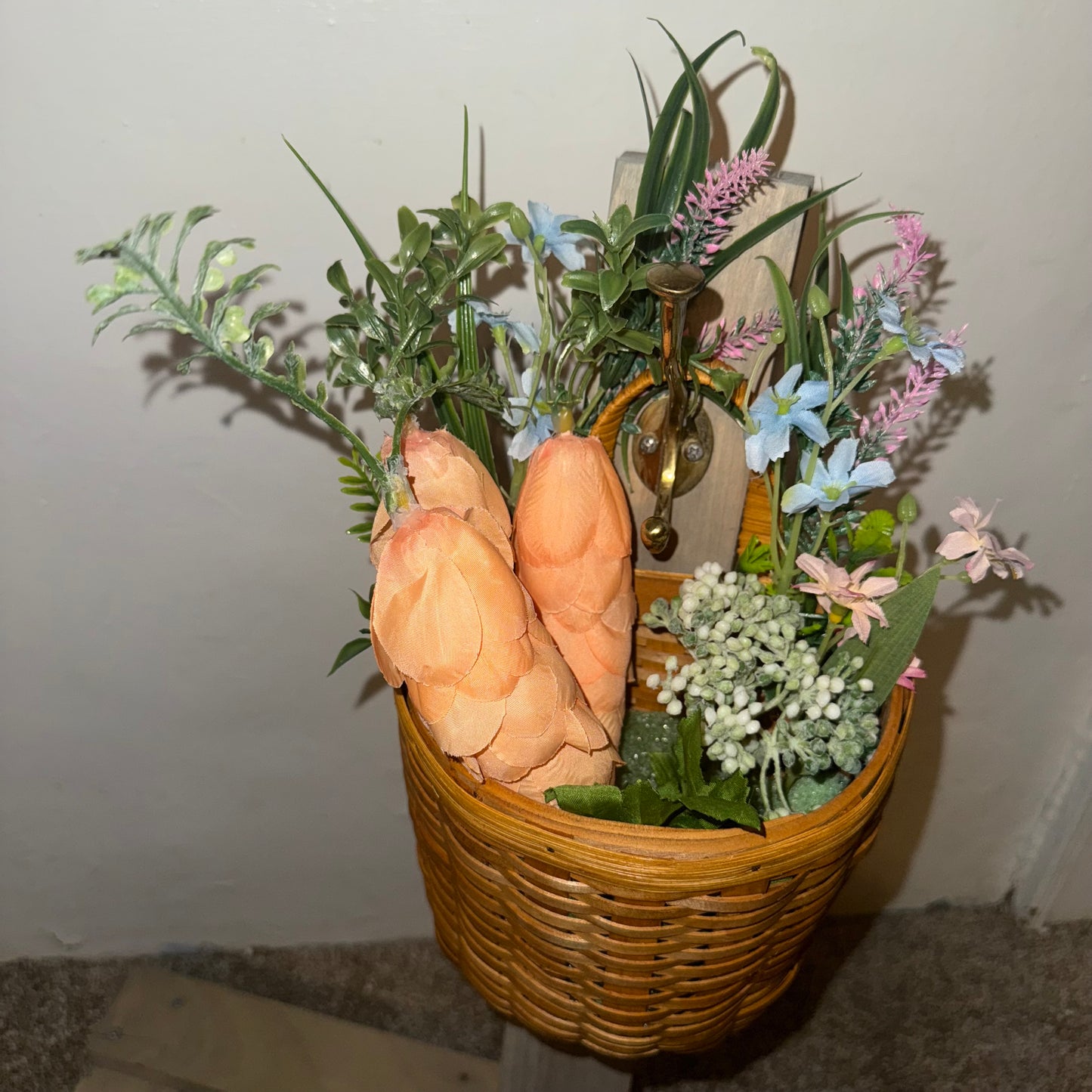 Carrot Basket Door Hanger