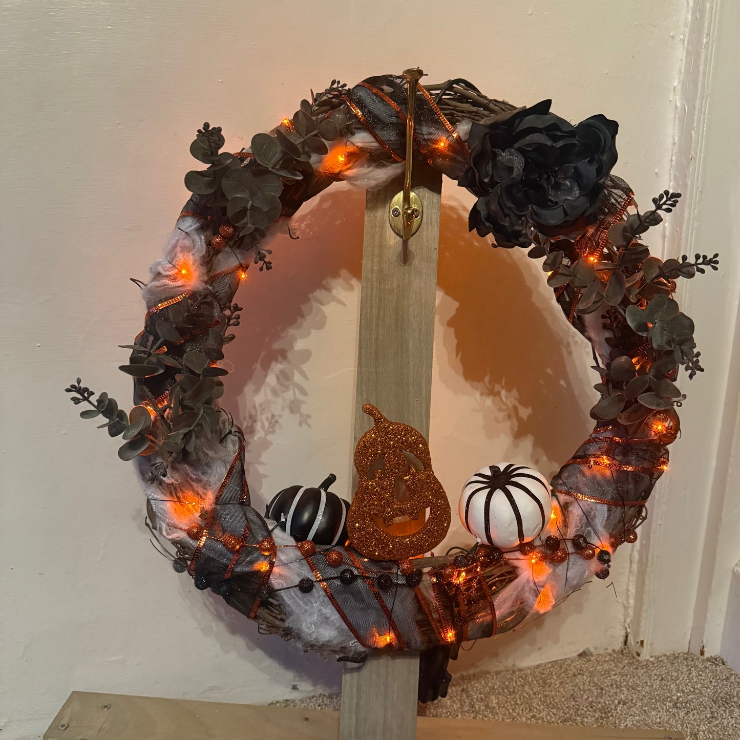 18” Spooky w/ Lighting