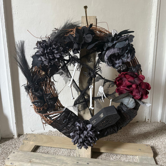 18” Gothic Bloom Wreath